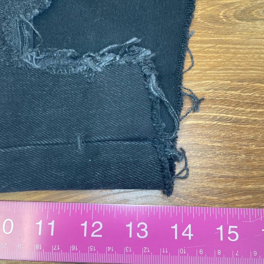 AGOLDE Dee Shorts - Picture 10 of 11